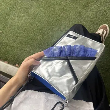 네온 프릴 사코슈 블루