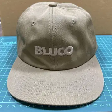 새상품급 BLUCO 베이지 6패널 로고 캡