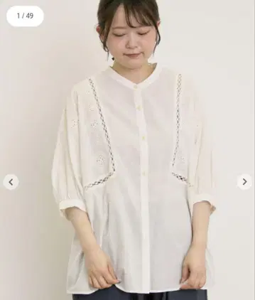 이번 시즌 [사만사 모스모스] 레이스 절개 밴드 카라 블라우스