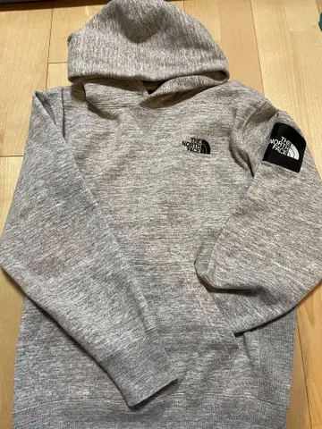 THE NORTH FACE 그레이 후드 부착 트레이닝복