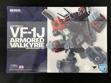 DX 초합금 VF-1J 아머드 발키리 (이치조 테루 기체)