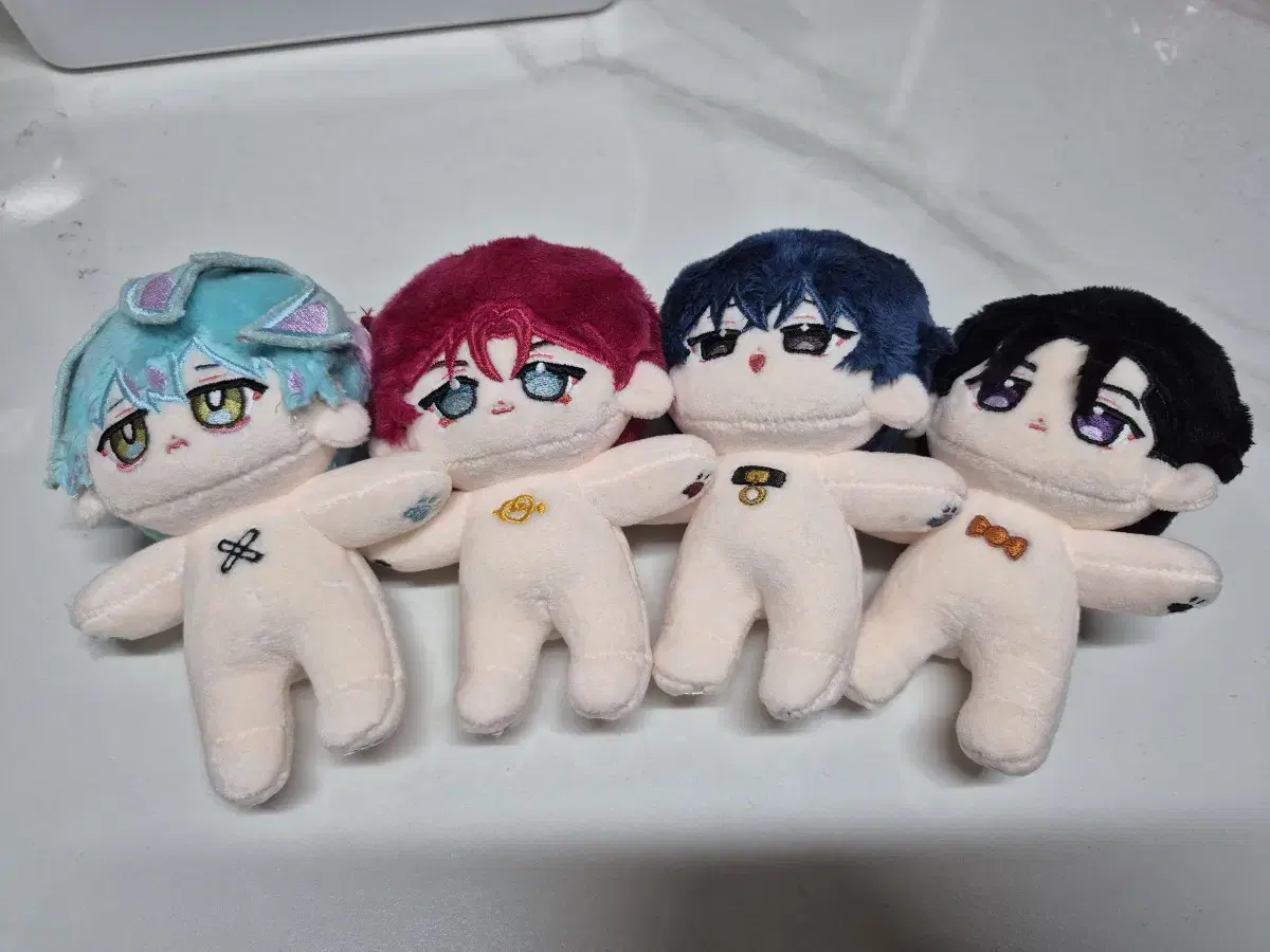 Charisma House Unofficial Nui (Oose, Amahiko, Iori, Fumiya)