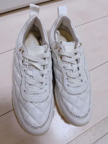 [다이애나] 플러스 스니커즈 25cm