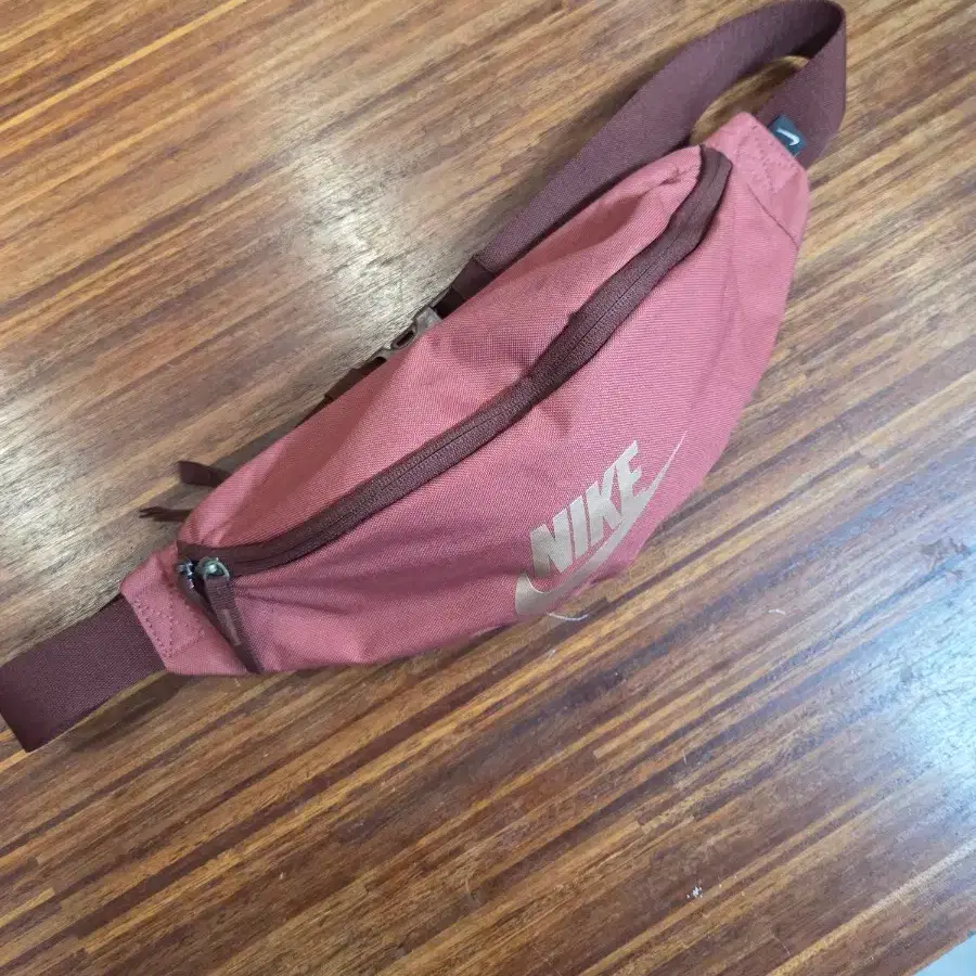 Nike Sportswear Nike Purple Fanny Pack NIKE 나이키 Nike Heritage
