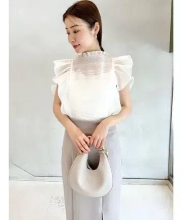 SNIDEL Sustainable 셔링 시어 블라우스