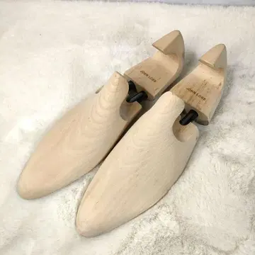 JOHN LOBB 존 롭 슈 트리