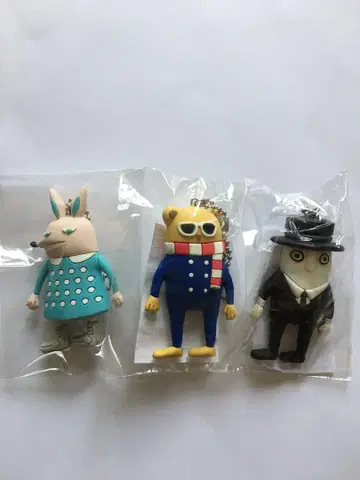 요네즈켄시 리이슈 가챠 파랑 토끼 곰 신사
