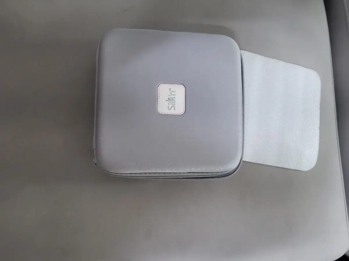실큰 글라이드 제모기 팝니다