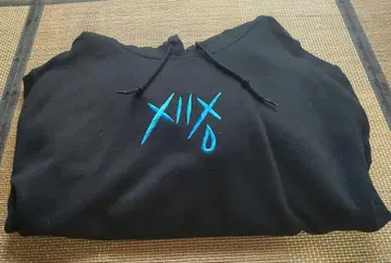 XIIX Crying 후드티 S 사이즈