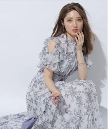 아푸와이저 리셰 레이스 프린트 플리츠 원피스 블루