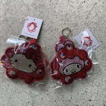 헬로키티 마이멜로디 마쿠마쿠 반짝이 가죽 마스코트 참 세트