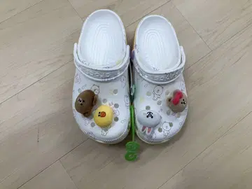크록스 라인 프렌즈 클래식 클로그