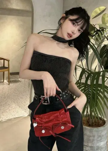 다리치 초커 넥 베어 탑