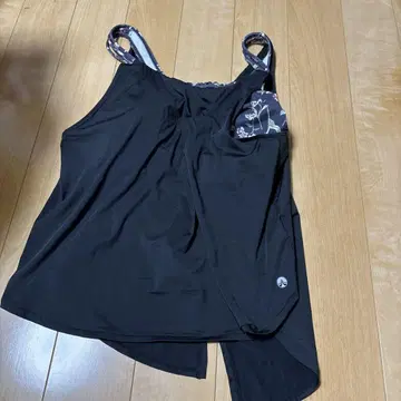 블랙 플라워 무늬 안감 탱크탑 & 스패츠
