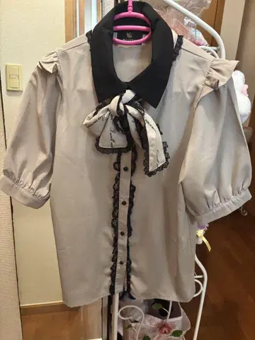 ROJITA 반팔 블라우스
