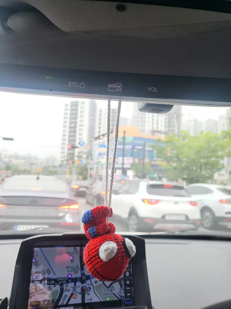 손뜨개 스파이더맨 룸미러걸이