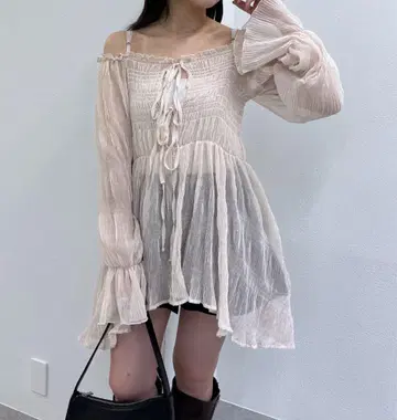 mline 시어 양류 티어드 블라우스 아이보리