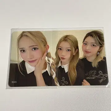 IS:SUE 팬 네이비 크롭 티셔츠 세트 올 트레이딩 카드 R045