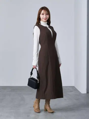 overE 키넥 점퍼 스커트 다크 브라운 96