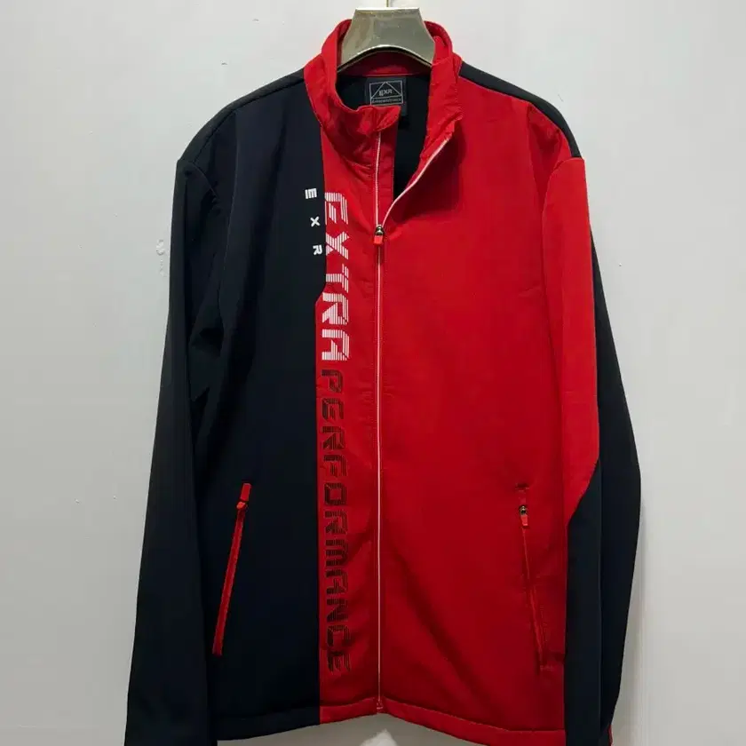 XL 105 EXR Training Men's Zip-Up Top Jacket on Bunjang Global Site.