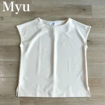 뮤 MYU 새상품급 백 펄 버튼 프렌치 슬리브 블라우스 스트레치