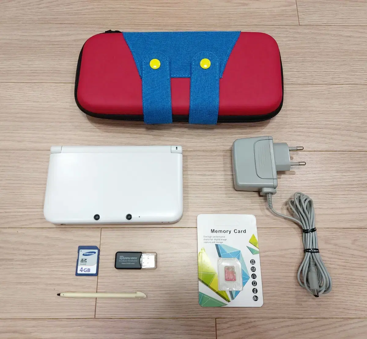 Nintendo 3dsxl White Korean Edition + Game