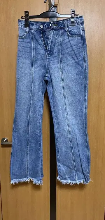 라이트 블루 데님 부츠 컷