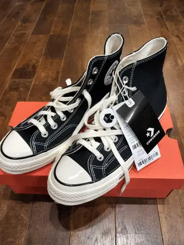 컨버스 척 테일러 CT70 하이컷 블랙 26cm 감정 상품