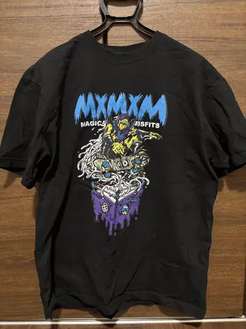 MXMXM 마지칼 미스핏츠 티셔츠