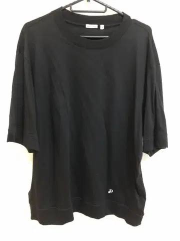DRESSTERIOR 블랙 반팔 티셔츠