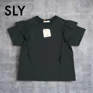 새상품 SLY 슬라이 티셔츠 티셔츠 반팔 프릴