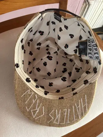 SUPER DUPER HANDMADE HATS 캡 베이지