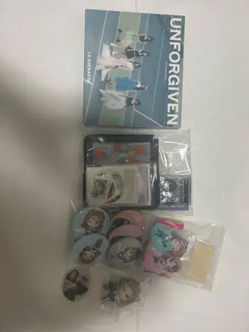 르세라핌 굿즈 묶음 판매