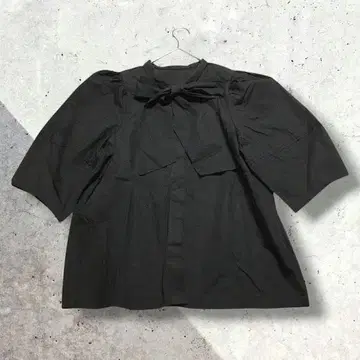 포무리쉬 palm RICHE 리본 포함 블랙 블라우스 M