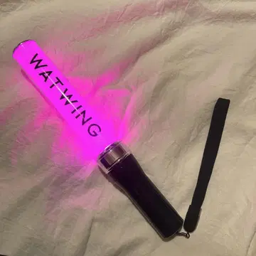 WATWING 응원봉 카라첸