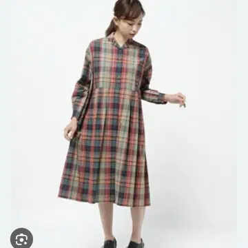 아틀리에 두 사봉 인도 체크 빅 오픈 카라 원피스