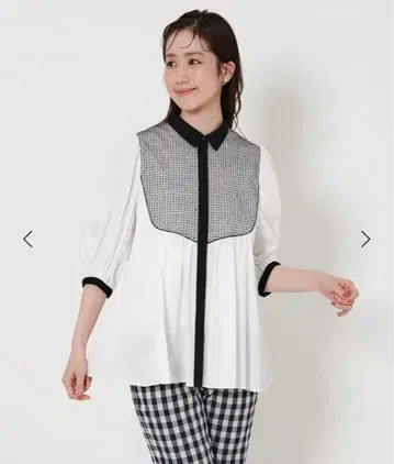 미사용 새상품 유나이티드 애로우즈 자수 블라우스