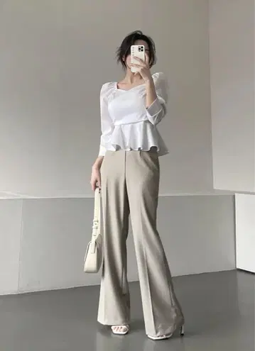 퍼프 슬리브 플레어 스트라이프 블라우스