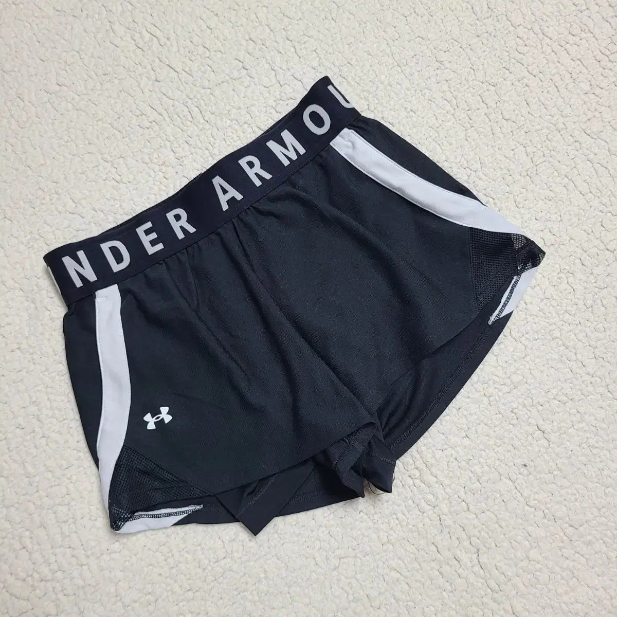 Under Armour Women's Size S Summer Running Wear Shorts