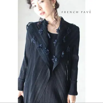 frenchpave 꽃이 피는 숄을 두른 듯한 아코디언 플리츠 원피스
