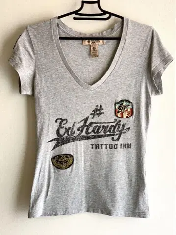 Ed Hardy 그레이 V넥 티셔츠 아메리칸 사이즈 S