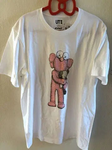 KAWS 유니클로 티셔츠 L 사이즈