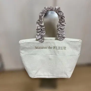 미사용 새상품 Maison de FLEUR 아이보리 토트백