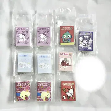 산리오 딸기 신문 콩 가챠 노트