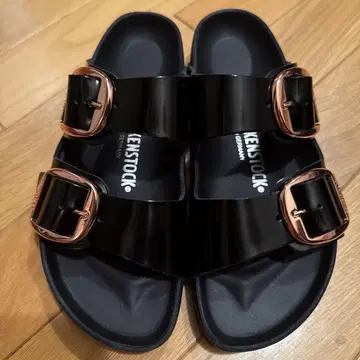 버켄스탁 애리조나 빅 버클 올 블랙 24.5cm