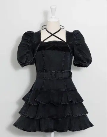 pium 티어드 프릴 미니 원피스 블랙