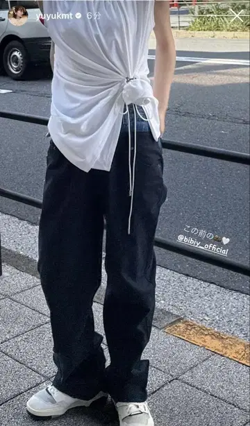 Bibiy 화이트 슬리브리스 탑