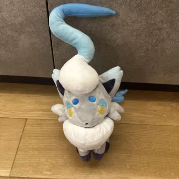 포켓몬 센터 봉제 인형 비취 조로 색상 차이