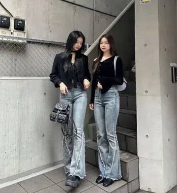 Emmy 프린지 디자인 플레어 데님 팬츠