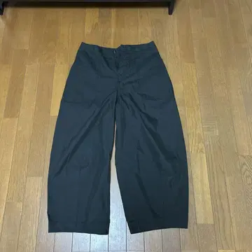 새상품급 유니클로 C 와이드 벌룬 팬츠 블랙